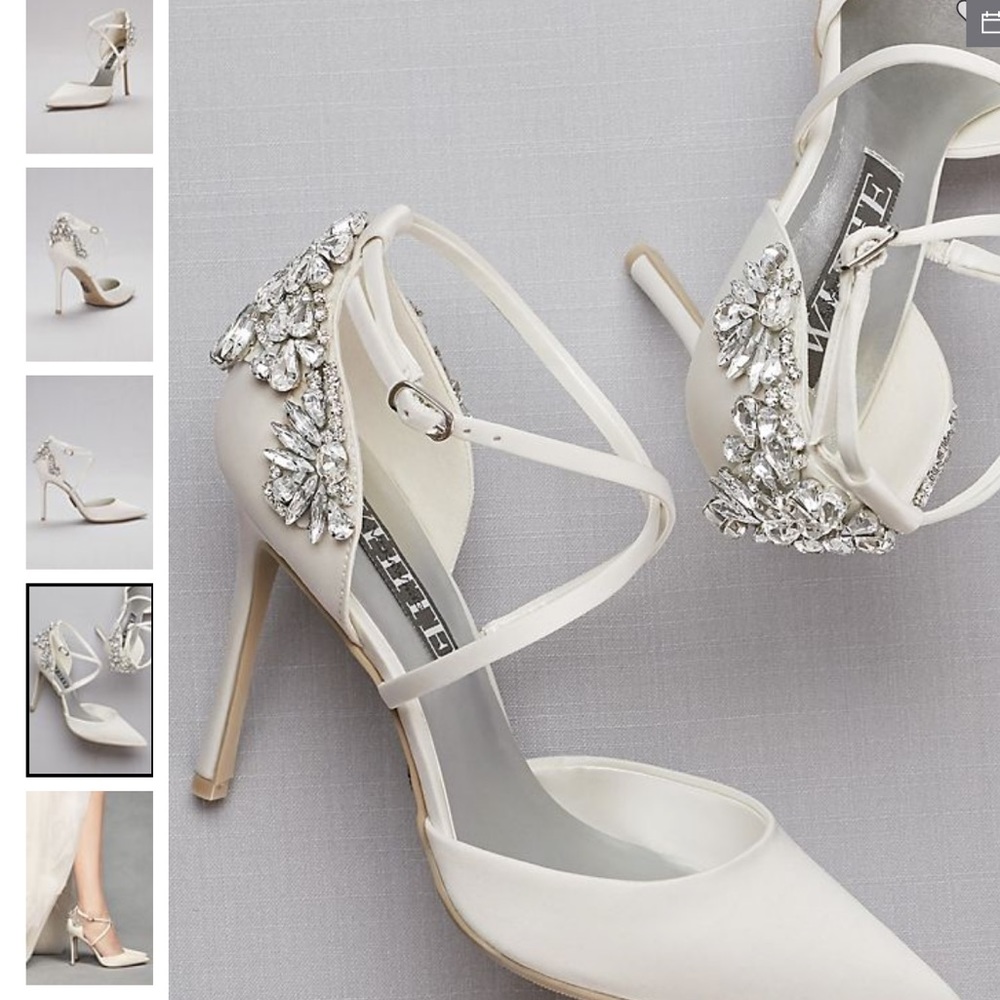 Vera Wang Ivory Heels